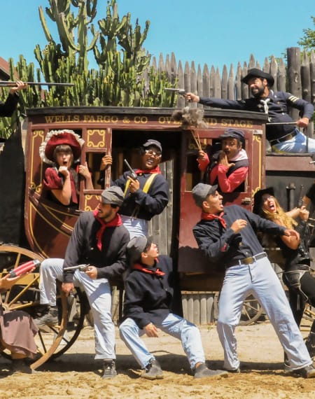 Bang Bang West, pure Far West with a touch of humour Bang Bang West, pure Far West with a touch of humour