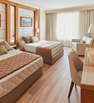/content/rooms/StandardHotelPortaventura/hotel-portaventura-habitacion-standard-01