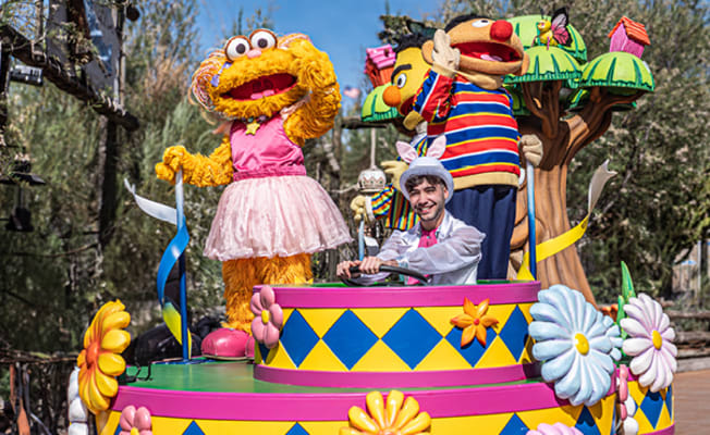 Easter Parade Shows PortAventura