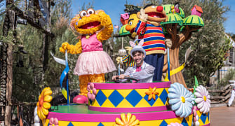 Easter Parade Show PortAventura