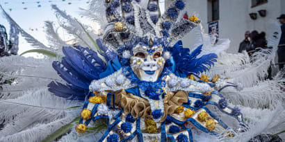 carnival-parade-espectaculo-PortAventura