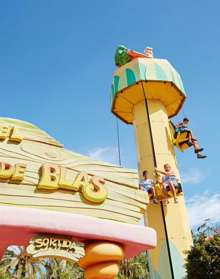 El Salto de Blas, SésamoAventura's free fall ride