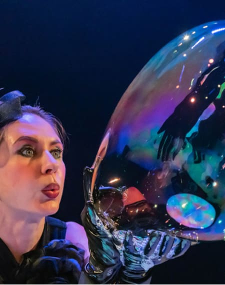 Magic Bubble, enjoy the magic of the bubbles Magic Bubble, enjoy the magic of the bubbles